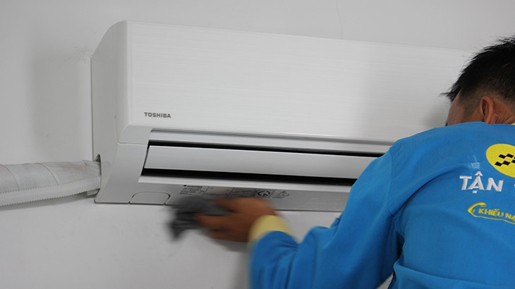 Lắp lại hết các bộ phận và kiểm tra