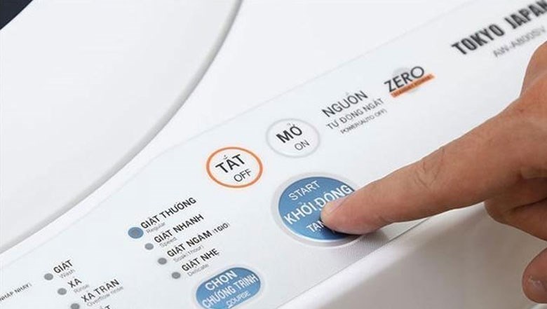 Nhấn nút Start để mở nguồn máy giặt