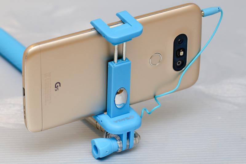 Bí kíp dùng gậy tự sướng đúng chuẩn để có những tấm hình selfie tuyệt đẹp