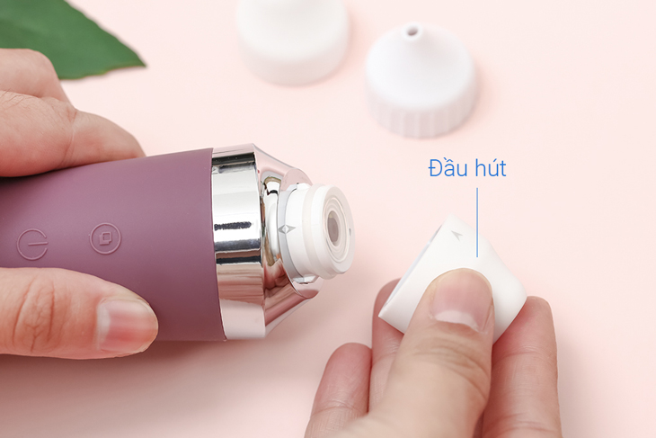 Tháo rời đầu hút mụn sau mỗi lần sử dụng máy