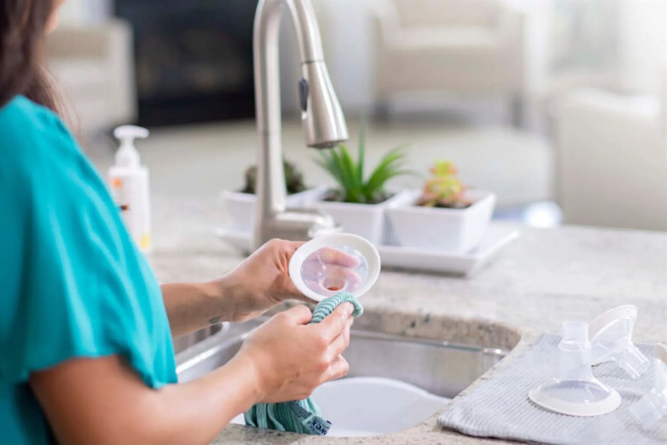 Cách bảo quản máy hút và sữa sau khi vắt