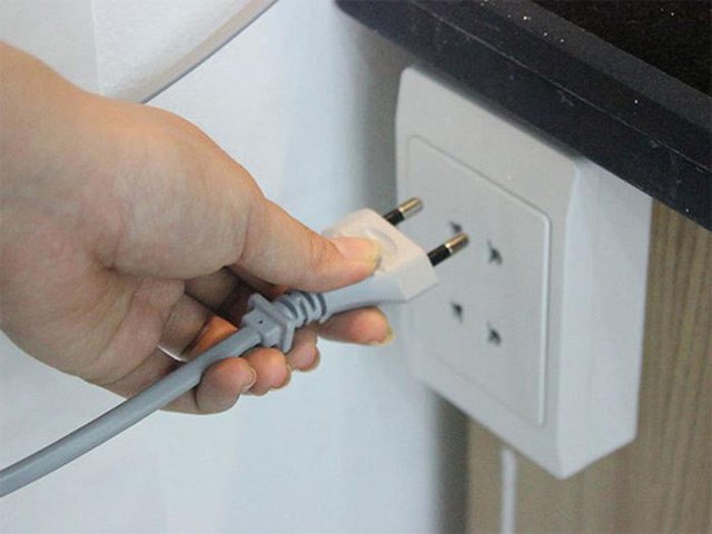 Bạn nên tắt máy và rút phích cắm sau khi hoàn thành quá trình xông mặt