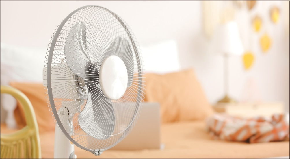 Việc kết hợp quạt với máy lạnh ở nhiệt độ phù hợp sẽ tối ưu hóa khả năng làm mát