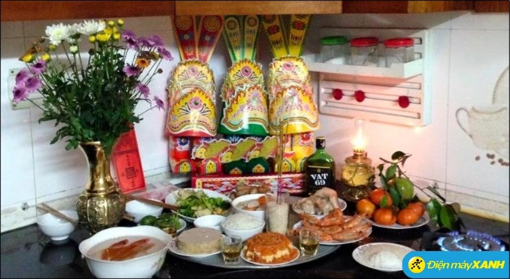 Nên thay tro bát hương vào khoảng 23 tháng Chạp (rằm ông Táo) đến trước đêm 30 Tết âm lịch khi ông Táo đã về trời