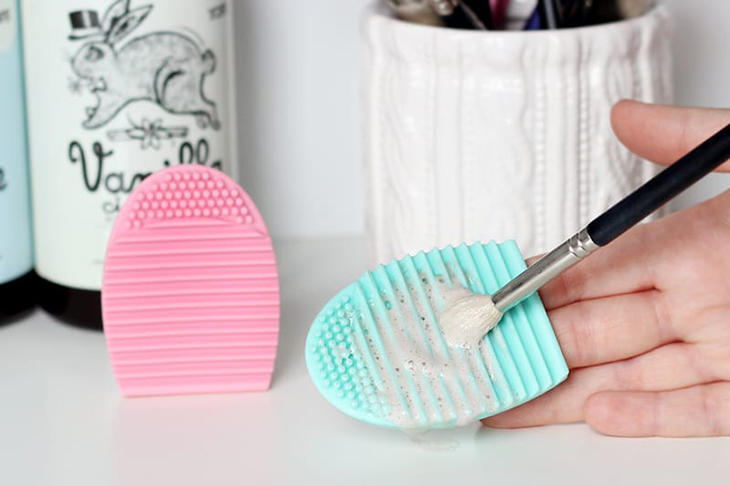 Mua máy vệ sinh cọ nếu muốn giải pháp vệ sinh đơn giản và hữu hiệu