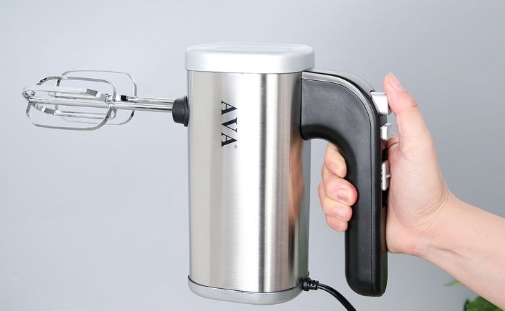 Phơi máy khô ráo và bảo quản thiết bị ở nơi khô thoáng để tránh ẩm móc, hư hỏng máy