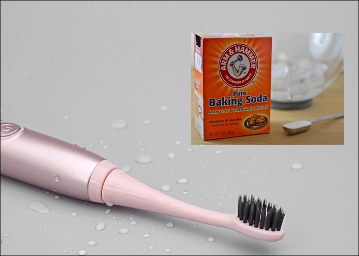 Bạn có thể sử dụng Baking Soda để làm sạch những vết mốc trên bàn chải điện Halio Sonic Whitening Pro Rose Gold