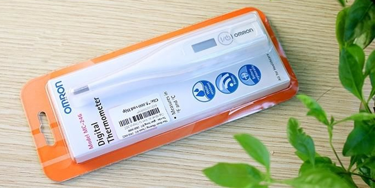 Bảo quản nhiệt kế ở hộp đựng