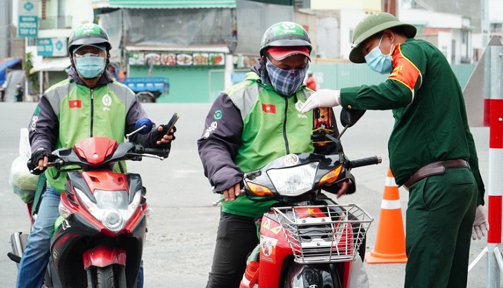 Shipper được giao hàng liên quận và được hỗ trợ chi phí xét nghiệm