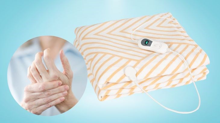 Sử dụng chăn điện giúp tăng cường lưu thông máu, hạn chế tình trạng tê bì thường gặp