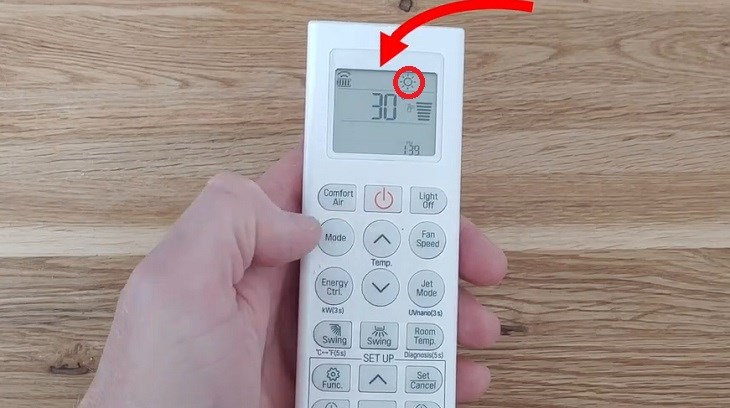Chế độ MODE Heat có biểu tượng hình mặt trời khi được kích hoạt
