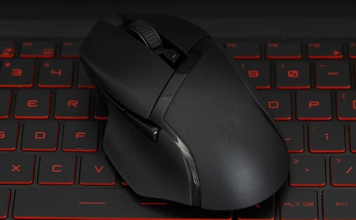 Chuột Không Dây Gaming Razer Basilisk x HyperSpeed