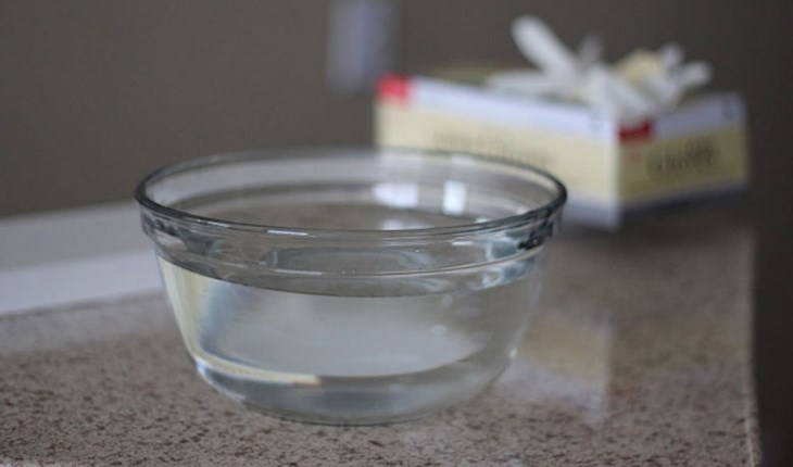 Để chậu nước trong phòng điều hoà sẽ không mang đến tác dụng cao trong việc cung cấp độ ẩm