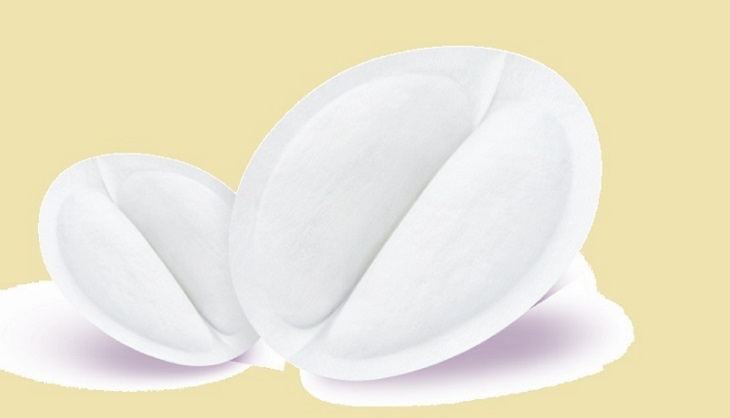Miếng lót chống tràn có phần viền được thiết kế đặc biệt ngăn cho sữa bị chảy ra ngoài