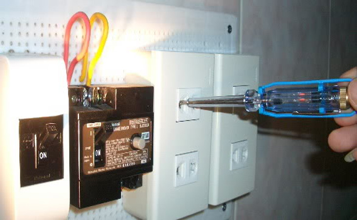 Nên chọn aptomat phù hợp với công suất thiết bị sử dụng