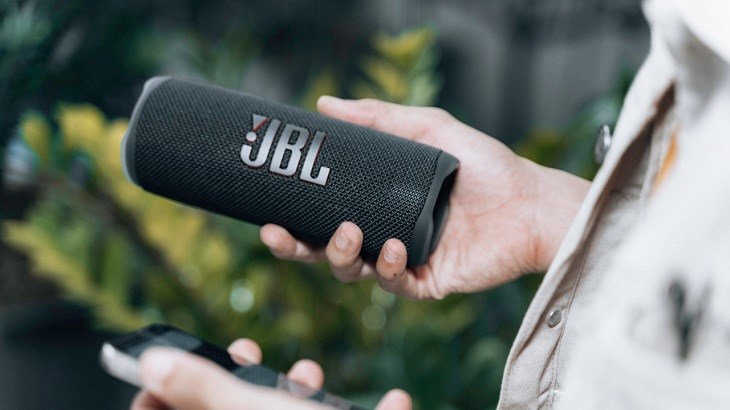 Loa Bluetooth JBL Flip 6 đáp ứng tốt nhu cầu giải trí cá nhân với chất lượng âm thanh vượt trội Loa Bluetooth JBL Flip 6 đáp ứng tốt nhu cầu giải trí cá nhân với chất lượng âm thanh vượt trội