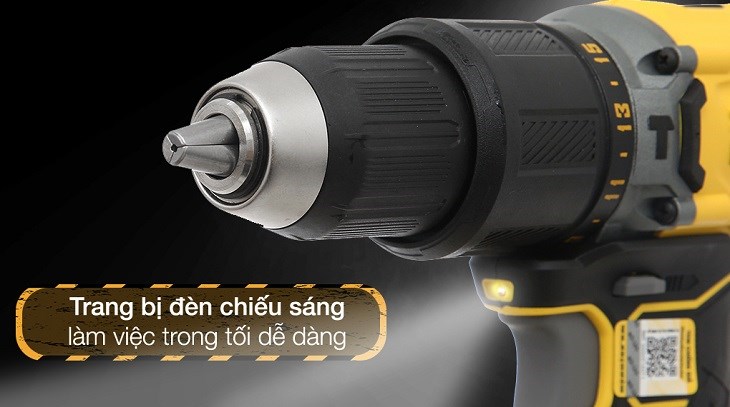 Máy khoan động lực pin Stanley SBD715D2K-B1 20V được trang bị đèn chiếu sáng hỗ trợ làm việc vào không gian tối