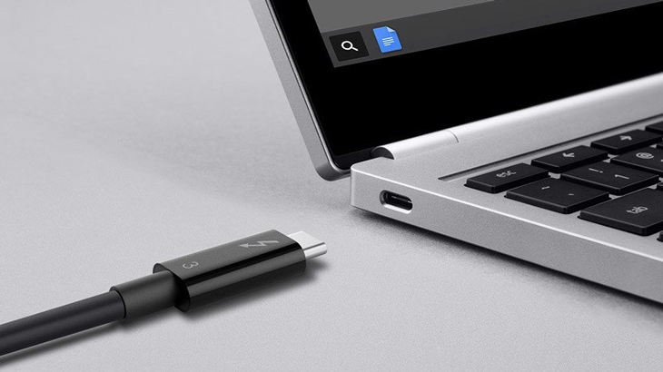 Ngắt toàn bộ nguồn điện, rút các dây nối đến case.
