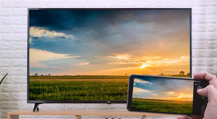 Smart Tivi LG 4K 55 inch 55UM7290PTD - Chiếu màn hình điện thoại lên tivi