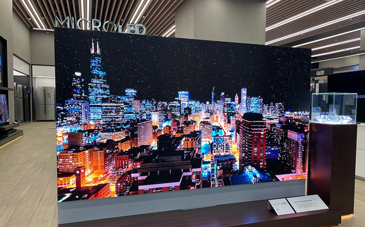 TV hiển thị bầu trời đêm chân thực với sao lấp lánh