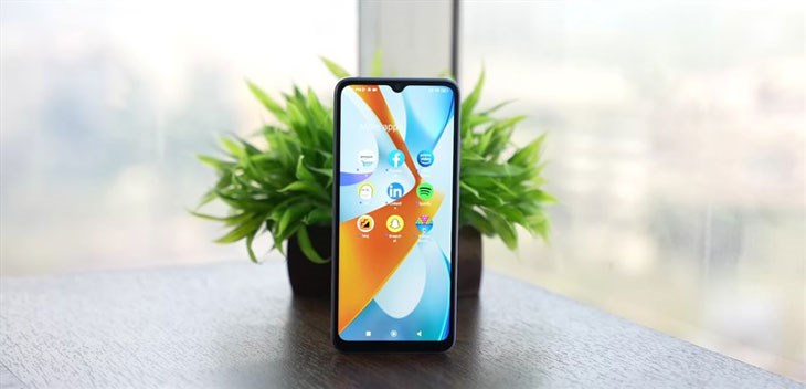 POCO C55 sử dụng màn hình giọt nước quen thuộc có kích thước 6.71 inch