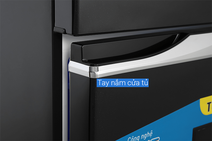 Đánh giá chi tiết tủ lạnh Panasonic Inverter 405 lít NR-TX461GPKV - Tay nắm cửa
