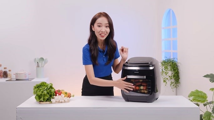 Cửa kính 2 lớp trong suốt giúp quan sát thức ăn và cách nhiệt hiệu quả