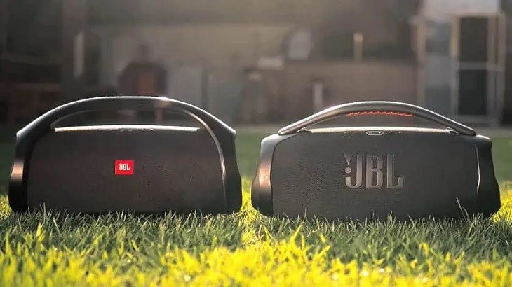JBL Boombox 3 còn có thể ghép nối với loa JBL khác qua tính năng PartyBoost để tạo hệ thống âm thanh có công suất gấp đôi dùng cho các bữa tiệc