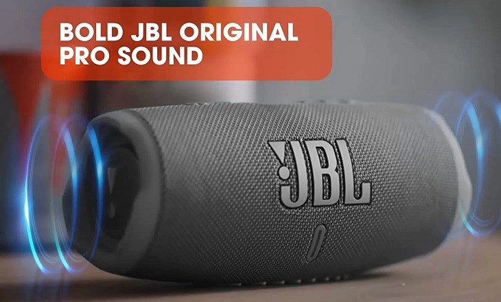Loa JBL Charge 5 sở hữu âm bass mạnh mẽ và đầy uy lực