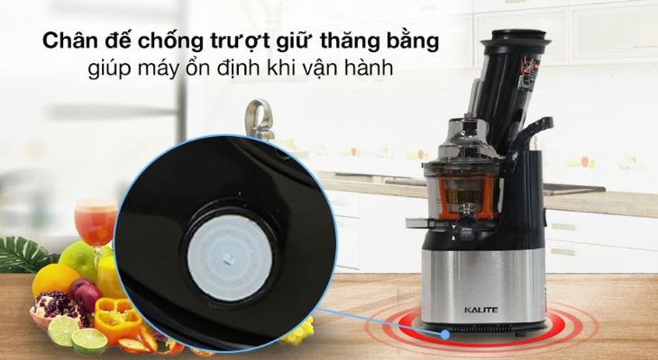Trang bị đệm cao su giúp máy bám chặt xuống mặt bàn và hạn chế rung lắc khi hoạt động
