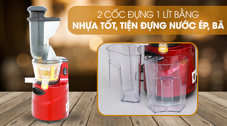 Máy trang bị cốc nhựa dùng đựng nước ép và bã ép