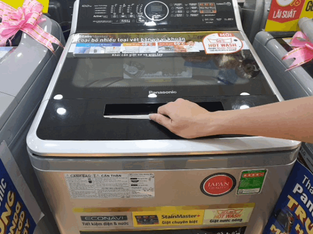 Nắp đậy của máy giặt Panasonic NA-F100V5LRV
