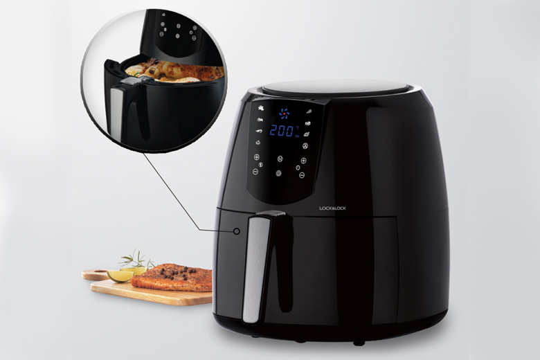 Nồi chiên không dầu Lock&Lock EJF357BLK 5.2 lít có khối lượng nồi đạt7.2kg