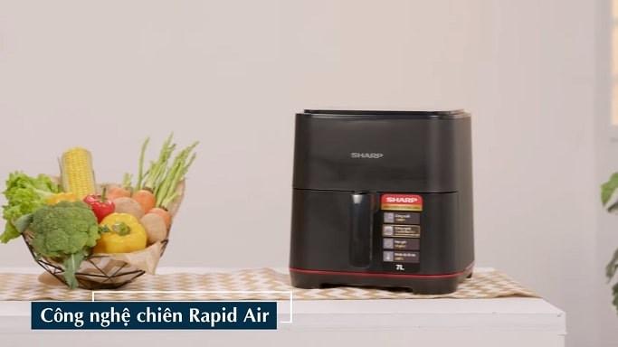 Minh họa luồng khí nóng đối lưu Rapid Air giúp thực phẩm chín đều trong nồi Sharp
