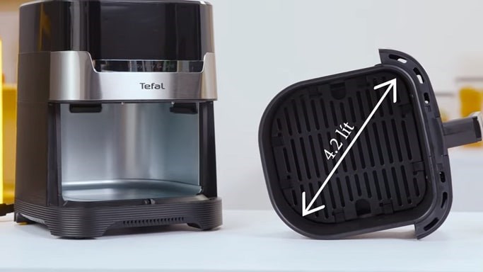 Dung tích sử dụng 4.2 lít phù hợp gia đình ít thành viên