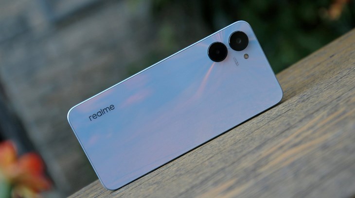 Bạn có thể thoải mái sử dụng điện thoại realme 10s suốt cả ngày dài nhờ dung lượng pin vượt trội