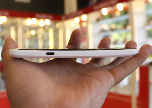 1002264463_HTC-one-X-5.jpg