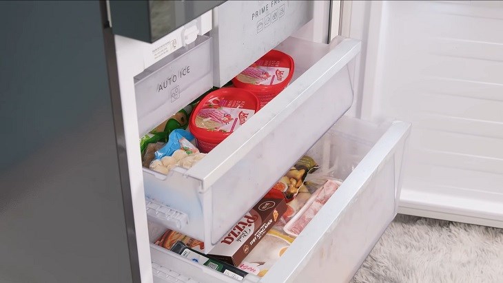 Ngăn đông thiết kế dạng hộp kéo giúp tránh lẫn mùi