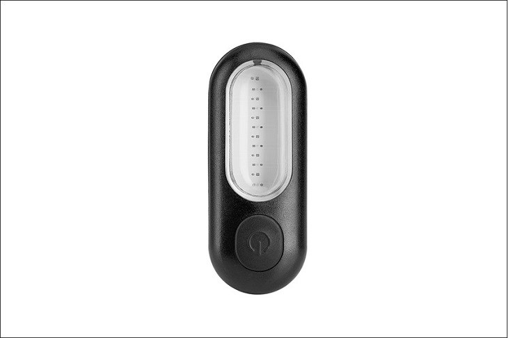 Đèn sau xe đạp RockBros PT-6005 Đỏ Xanh giúp cảnh báo các phương tiện phía sau, an toàn khi di chuyển trong điều kiện thiếu ánh sáng