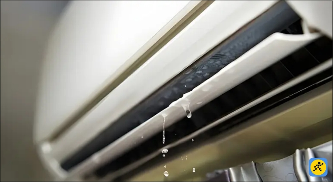 Một trong những dấu hiệu cần gọi thợ vệ sinh máy lạnh là máy bị chảy nước
