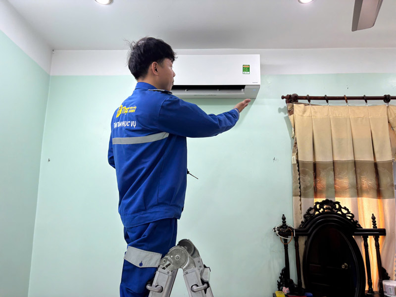 Ráp máy hoàn chỉnh, bật CB chạy thử để đánh giá chất lượng luồng gió