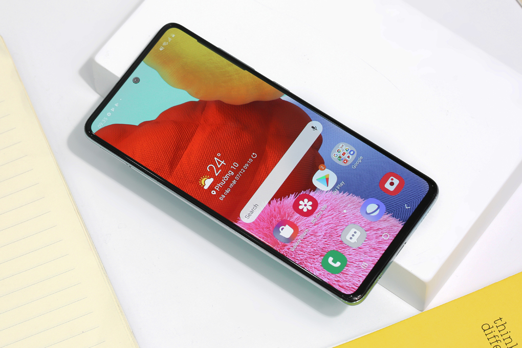Một điện thoại sử dụng màn hình Full HD+