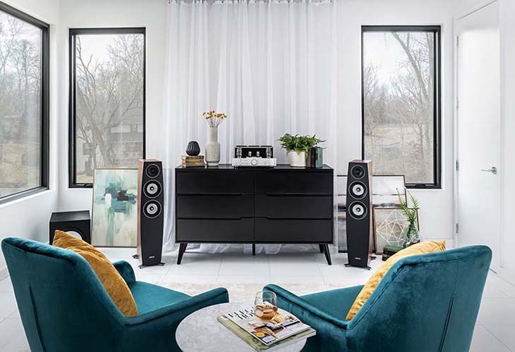 Góc phủ âm ngang giúp người nghe nhận được âm thanh đầy đủ và không bị chồng chéo nhau