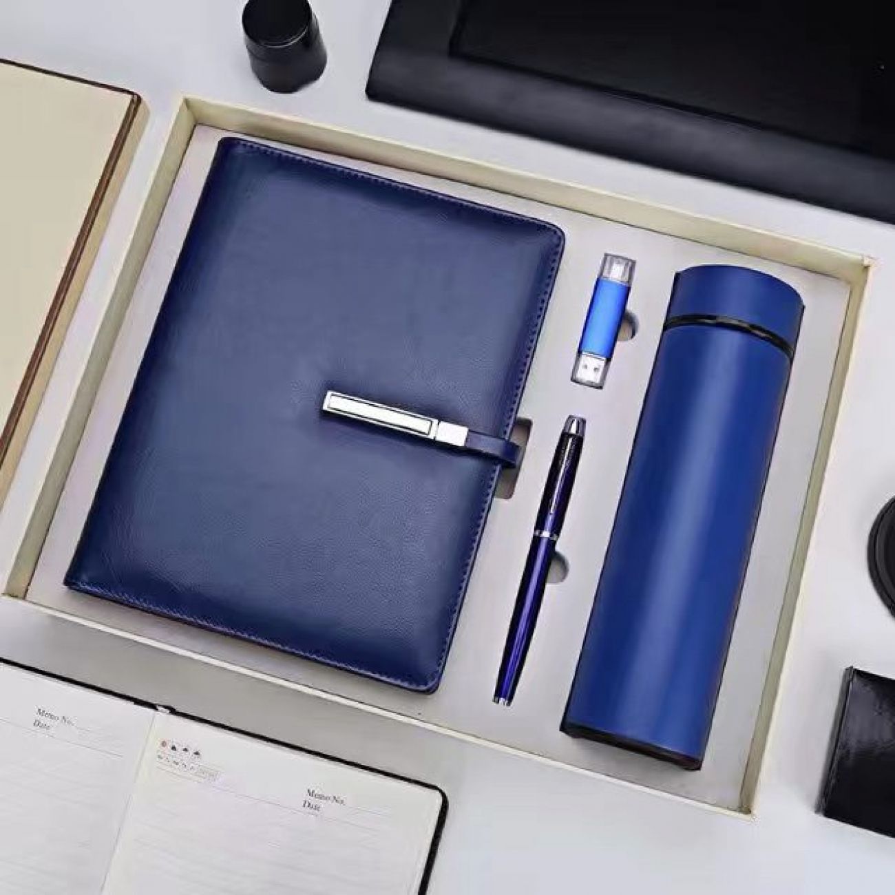 Tặng bộ giftset cho đối tác nước ngoài