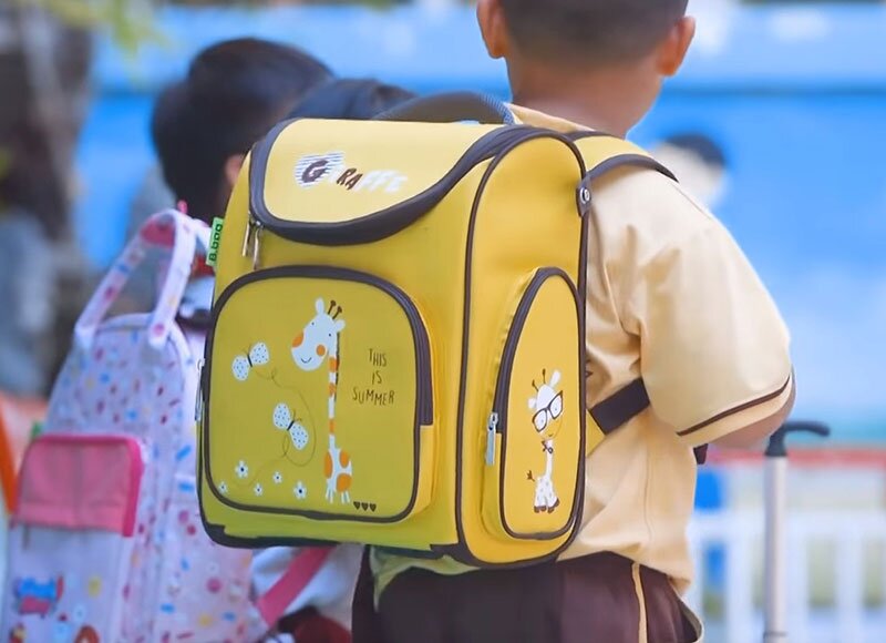 Balo thiết kế dễ thương, rộng rãi cho bé đi học