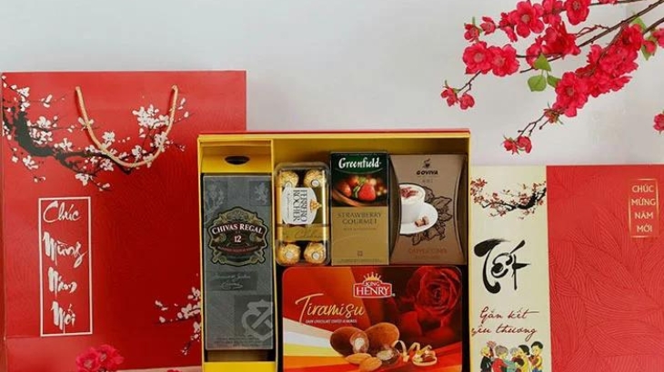 Hộp quà Tết đa dạng mẫu mã là món quà ý nghĩa, thiết thực