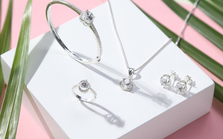 Trang sức tặng người yêu dịp trung thu