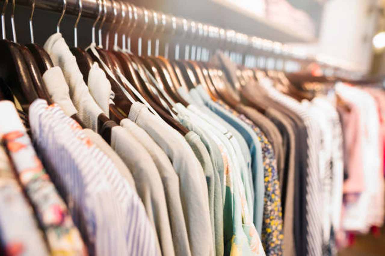 Bạn có thể lựa chọn những trang phục tùy vào sở thích của đối phương