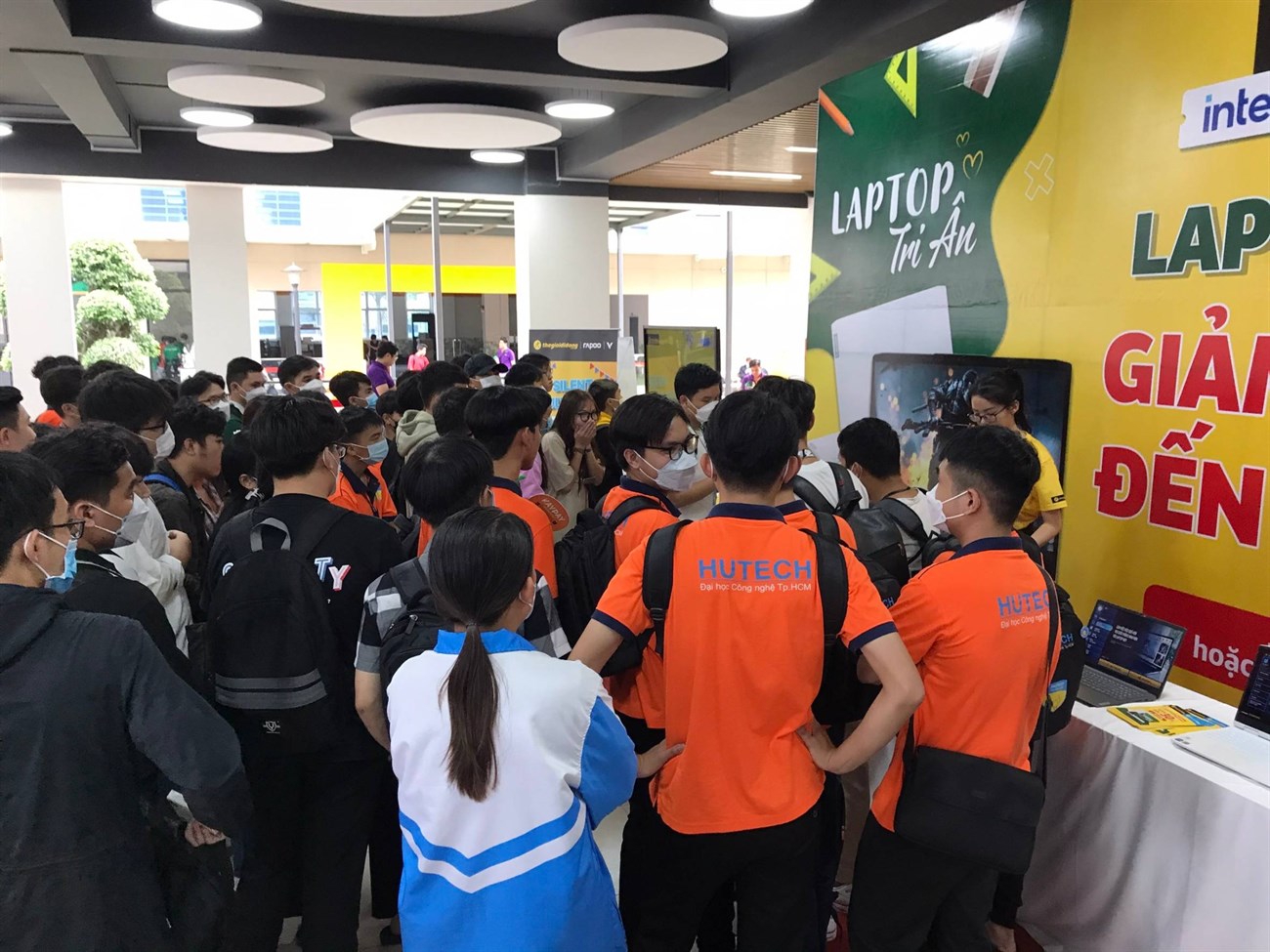 Ngày hội HUTECH IT WELCOME DAY 2022 cùng Thế giới Di Động