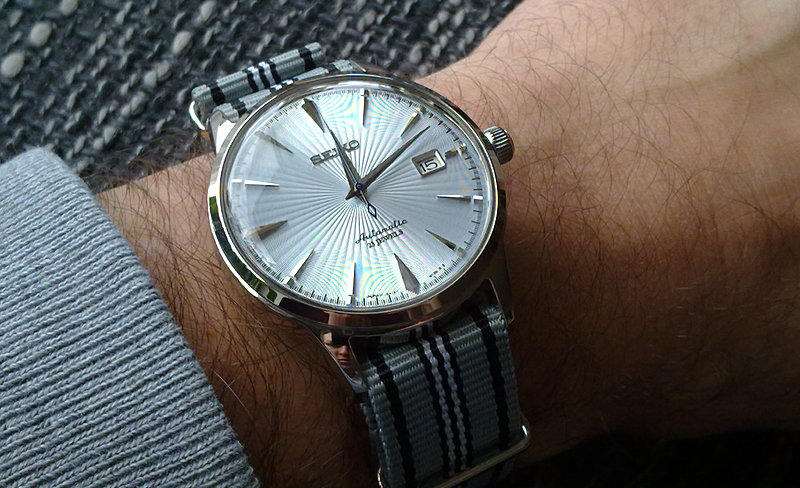 Sunburst guilloche